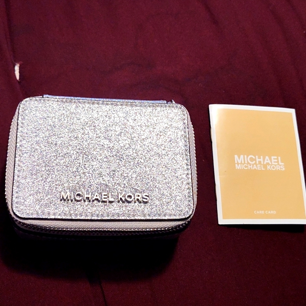 Michael kors pill case/ small case